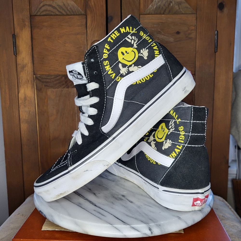 Vans Mens Black High-Top Sneakers - Picture 3 of 15